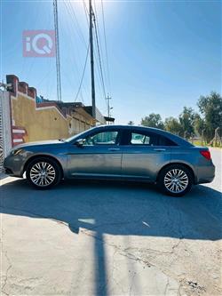 Chrysler 200